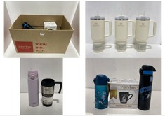 BOX OF ASSORTED CUPS TO INCLUDE STANLEY TUMBLER H2.0