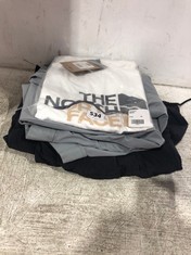 3 X ASSORTED ADULTS CLOTHING TO INCLUDE THE NORTH FACE T SHIRT IN WHITE SIZE XL