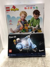 LEGO DUPLO 10990 CONSTRUCTION SITE TO INCLUDE LEGO 10298 VESPA 125 1960S