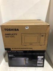 RUSSELL HOBBS 17 LITRE MANUAL MICROWAVE MODEL NO-RHMM723G TO INCLUDE TOSHIBA 750-800W MICROWAVE OVEN MODEL NO-ML-EM23P(SS)