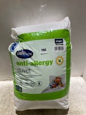 4 X ASSORTED BEDDING TO INCLUDE SILENTNIGHT ANTI-ALLERGY SINGLE DUVET 10.5TOG