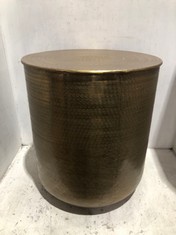 SIDE TABLE IN GOLD