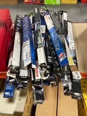 QTY OF ASSORTED WIPER BLADES TO INCLUDE BOSCH AERO TWIN WIPER BLADES AP 19 U