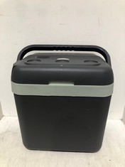 STREETWIZE 32L THERMOELECTRIC COOLER & WARMER BOX LWKB3 - RRP £150