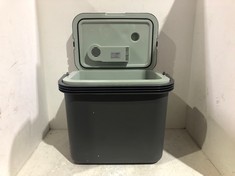 STREETWIZE 32L THERMOELECTRIC COOLER & WARMER BOX - RRP £150