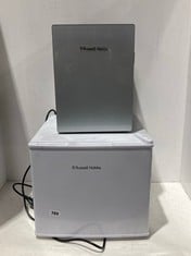 RUSSELL HOBBS 8 LITRE SILVER GLASS COOLER TO INCLUDE RUSSELL HOBBS THERMOELECTRIC COOLER IN WHITE