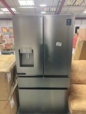 HISENSE AMERICAN STYLE 4 DOOR FRIDGE FREEZER IN STAINLESS STEEL WITH WATER DISPENSER - MODEL NO. RS67A8810S9EU - RRP £849 (KERBSIDE PALLET DELIVERY)