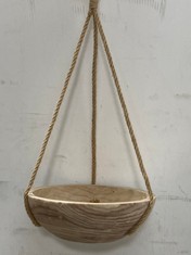 32 X STONE THE CROWS MEDIUM ROUND HANGING PLANTER - DIAMETER 30CMS - TOTAL RRP £1056