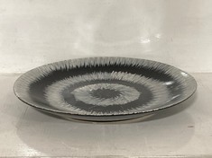 12 X STONE THE CROWS GIANT ROUND PLATTER - DIAMETERMETERMETERMETERMETER 45.5CMS - TOTAL RRP £1260