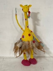 12 X STONE THE CROWS MEDIUM PAIR OF DANCING GIRAFFES - HEIGHT 37CM - TOTAL RRP £288