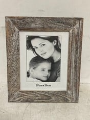 12 X STONE THE CROWS PHOTOFRAME 8 X 10 - WOOD RELIEF - HGT 34CM - TOTAL RRP £156