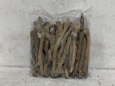 24 X STONE THE CROWS BAG OF LARGE DRIFTWOOD PIECES-LNG 20-25CM - TOTAL RRP £408