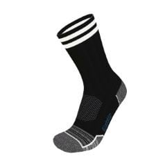 20X ASSORTED CLOTHING TO INCLUDE EISBÄR 17638#3001F39 LIGHT TREKKING CREW DX+SX SOCKS UNISEX BLACK SIZE 43-46, BILLABONG ARCH - SWEATSHIRT FOR BOYS 8-16.