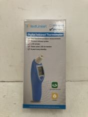 12 X MEDLINKET DIGITAL INFRARED THERMOMETER .