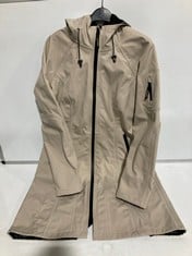 ILSE JACOBSEN BREATHABLE WATER REPELLENT RAGLAN SLEEVE RAINCOAT SIZE 38 - RRP £262