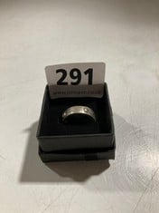 HALLMARKED STERLING SILVER RING WITH SCREW DESIGN