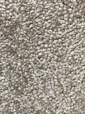 APPROX 3.9 X 5M ROLLED CARPET IN BUBBLES (COLLECTION ONLY) (ZONE 2)