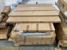 PALLET OF ASSORTED FURNITURE / PARTS TO INCLUDE COTSWOLD 2 DOOR SHOE CUPBOARD IN NATURAL OAK (ZONE 2) (KERBSIDE PALLET DELIVERY)