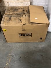 BOSS GRILL 4 BURNER GAS BBQ IN SILVER - MODEL NO. IQBQ4BCHTS (BOX 1/2, PART ONLY) (ZONE 3)