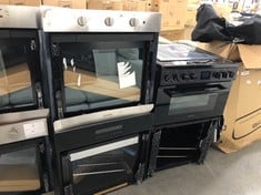 3 X ASSORTED SMASHED OVENS TO INCLUDE INDESIT ELECTRIC BUILT IN SINGLE OVEN IN STAINLESS STEEL - MODEL NO. IFW6330IX (SMASHED) (ZONE 3) (KERBSIDE PALLET DELIVERY)