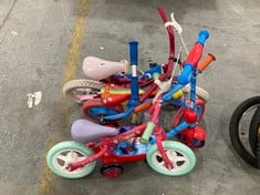 5 X ASSORTED KIDS BIKES TO INCLUDE PEPPA PIG RIDE ON KIDS TRAINING BIKE IN PINK (ZONE 3)