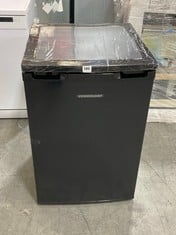 COOKOLOGY UNDER COUNTER FRIDGE IN BLACK - MODEL NO. UCFR130BK - RRP £170 (ZONE 6)