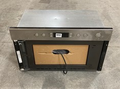 WHIRLPOOL BUILT IN MICROWAVE OVEN - MODEL NO. AMW498/IX (ZONE 6)