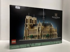 LEGO ARCHITECTURE NOTRE-DAME PARIS-FRANCE SET - ITEM NO. 21061 -RRP £200