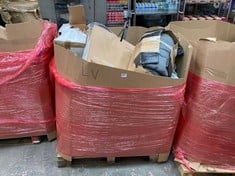 PALLET OF ASSORTED ITEMS TO INCLUDE RUSSELL HOBBS 4 SLICE TOASTER IN BLUE (KERBSIDE PALLET DELIVERY)