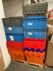 PALLET OF ASSORTED PLASTIC CRATES (KERBSIDE PALLET DELIVERY)