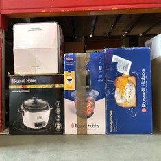 QUANTITY OF KITCHEN & APPLIANCES ITEMS TO INCLUDE MORPHY RICHARDS EQUIP RED JUG KETTLE - 1.7L - RAPID BOIL - LIMESCALE FILTER - 102785: LOCATION - B