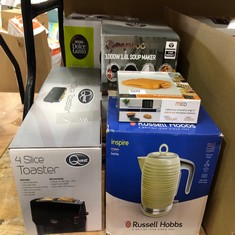 QUANTITY OF KITCHEN & APPLIANCES ITEMS TO INCLUDE DAEWOO SOUP MAKER, 1.6 LITRES, 6 PORTIONS PER BLEND, SMOOTH OR CHUNKY SOUP IN THE WINTER, REFRESHING SMOOTHIES IN THE SUMMER, USER FRIENDLY SETTINGS,