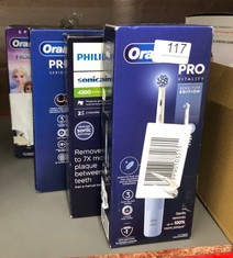 QUANTITY OF HEALTH & BEAUTY ITEMS TO INCLUDE ORAL-B VITALITY PRO ELECTRIC TOOTHBRUSHES ADULTS, 1 HANDLE, 2 TOOTHBRUSH HEADS, 3 BRUSHING MODES INCLUDING SENSITIVE PLUS, 2 PIN UK PLUG, BLUE: LOCATION -