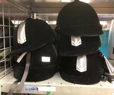 QUANTITY OF HORSE RIDING HELMETS TO INCLUDE EQUESTRAIAN HELMETS SIZE 58: LOCATION - B RACK