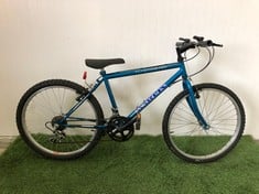 TOWNSEND MARLIN BIKE SHIMANO GEARS: LOCATION - FRONT FLOOR(COLLECTION OR OPTIONAL DELIVERY AVAILABLE)