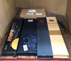 QUANTITY OF ASSORTED KITCHEN KNIVES TO INCLUDE SHANZU PREMIUM KITCHEN KNIFE ID MAY BE REQUIRED - COLLECTION ONLY - LOCATION RIGHT RACK