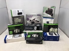 QUANTITY OF  ITEMS TO INCLUDE XBOX PLAY USB CHARGING KIT FOR XBOX SERIES X: LOCATION - D RACK