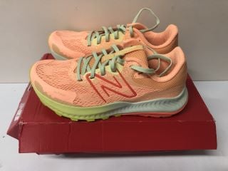 NEW BALANCE PINK SHOES - SIZE 5