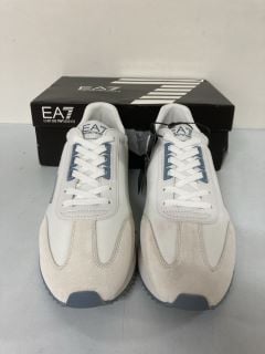 EA7 EMPORIO ARMANI WHITE SHOES - SIZE 9