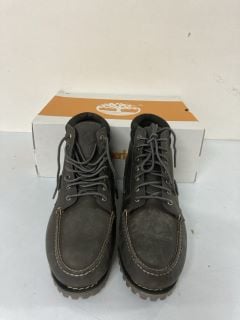 TIMBERLAND MID LARGE LACE BOOTS - SIZE 10