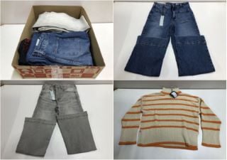 BOX OF DESIGNER WOMENS CLOTHING VARIOUS SIZES