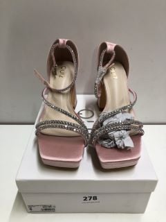 QUIZ CLOTHING PINK SHOES - SIZE 5