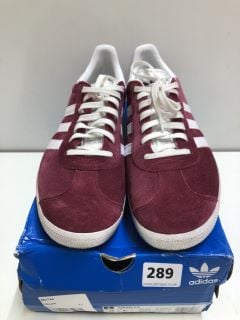 ADIDAS GAZELLE SHOE - SIZE 9.5