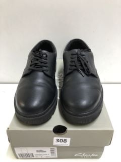 CLARKS KIDS LORCAM LOOP Y BLACK LEATHER CHILDRENS SHOE - SIZE 7.5