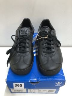 ADIDAS GAZELLE J BLACK SHOES - SIZE 5.5