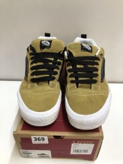 VANS KNU SKOOL SUEDE SHOES - SIZE 11