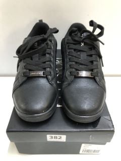 ELLE SPORT BLACK WOMANS SHOE - SIZE 5