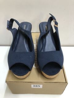 EVERYDAY EXTRA WIDE PEEP TOE WEDGE NAVY SHOE - SIZE 5