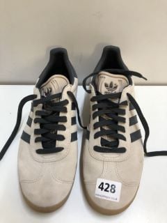 ADIDAS GAZELLE SHOES - SIZE 10.5