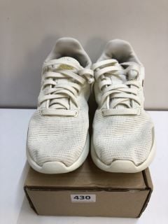 ADIDAS PUREMOTION 2.0 SHOES - SIZE 7